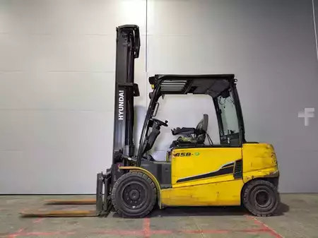 El Truck - 4-hjul 2018  Hyundai 45B9 (1)