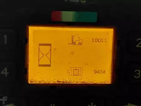 Eléctrica de 4 ruedas 2015  Yale ERP45VL (8)