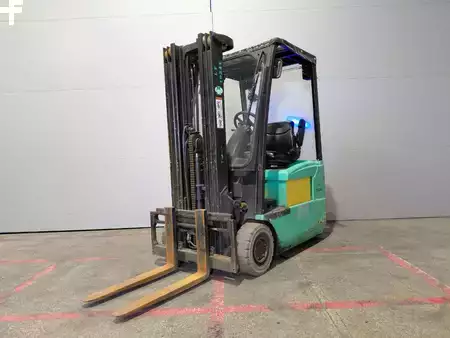 3-wiel elektrische heftrucks 2007  Yale ERP16 ATF (1)
