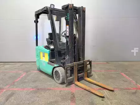 3-wiel elektrische heftrucks 2007  Yale ERP16 ATF (3)