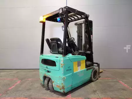 3-wiel elektrische heftrucks 2007  Yale ERP16 ATF (5)
