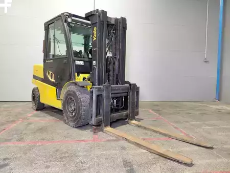 Diesel truck 2011  Yale GDP50 (2)