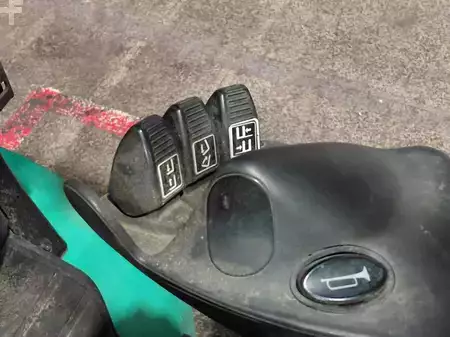 LPG heftrucks 2014  Yale GLP35 (9)