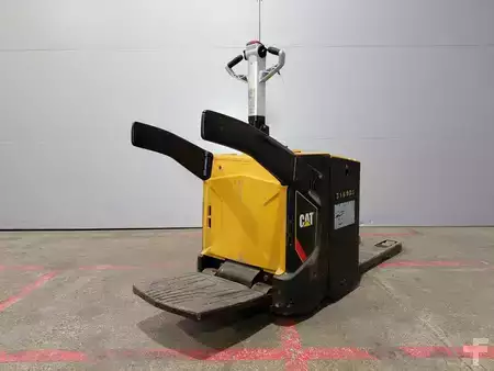 Wózki z platformą operatora 2016  CAT Lift Trucks NPV20N2 (14)