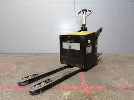 Wózki z platformą operatora 2016  CAT Lift Trucks NPV20N2 (15)