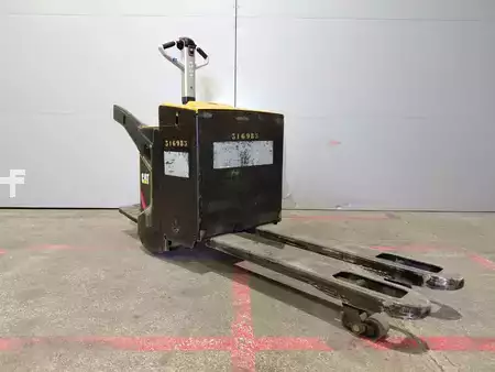 Wózki z platformą operatora 2016  CAT Lift Trucks NPV20N2 (20)