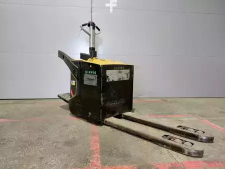 Beállós targonca 2017  CAT Lift Trucks NPV20N2 (1)