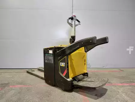 Wózki z platformą operatora 2017  CAT Lift Trucks NPV20N2 (11)