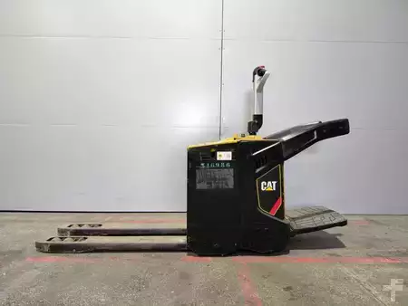 Wózki z platformą operatora 2017  CAT Lift Trucks NPV20N2 (13)