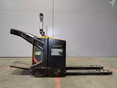 Wózki z platformą operatora 2017  CAT Lift Trucks NPV20N2 (17)