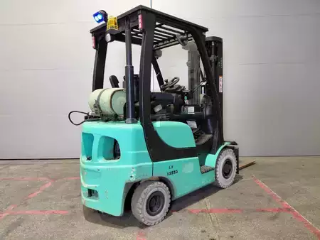 LPG heftrucks 2007  Yale GLP20SX (1)
