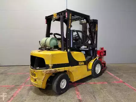 Nestekaasutrukki 2019  Yale GLP35VX (1)