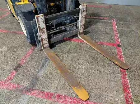 Dieselstapler 2020  Yale GDP30VX (12)