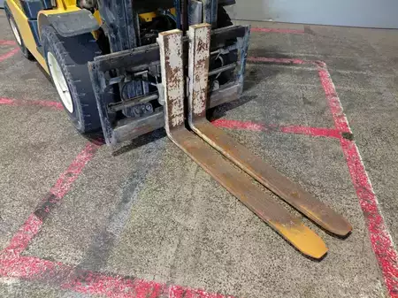 Dieselstapler 2020  Yale GDP30VX (3)