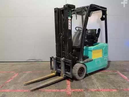Elektro tříkolové VZV 2007  Yale ERP16 ATF (9)