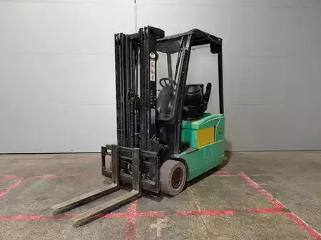 Elektro tříkolové VZV 2007  Yale ERP16 ATF (17)