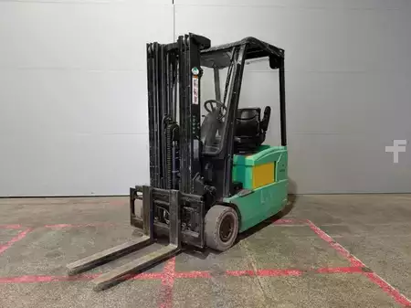 Elektro tříkolové VZV 2007  Yale ERP16 ATF (18)