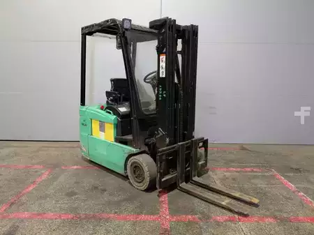 Elektro tříkolové VZV 2007  Yale ERP16 ATF (18)