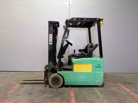 Elektro tříkolové VZV 2007  Yale ERP16 ATF (7)