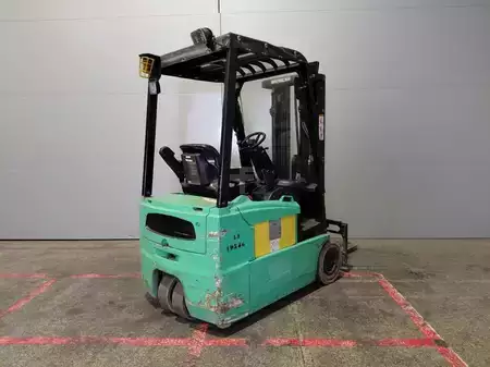 Elektro tříkolové VZV 2007  Yale ERP16 ATF (9)