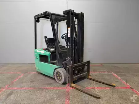 Elektro tříkolové VZV 2007  Yale ERP16 ATF (13)