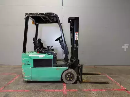 Elektro tříkolové VZV 2007  Yale ERP16 ATF (8)