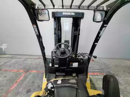 Nestekaasutrukki 2015  Yale GLP20VX (9)
