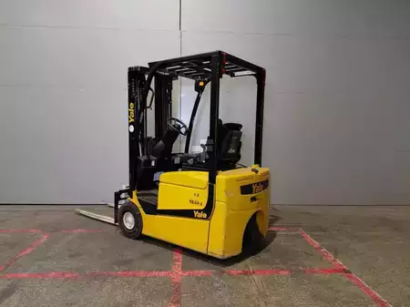 Elektro tříkolové VZV 2017  Yale ERP15VC (1)