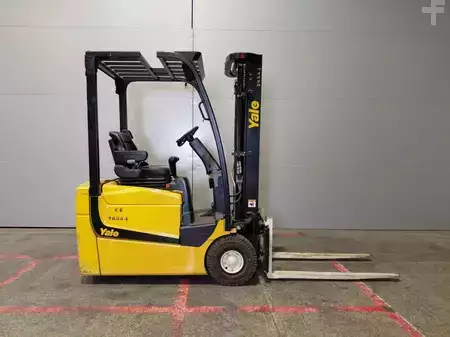 Elektro tříkolové VZV 2017  Yale ERP15VC (19)