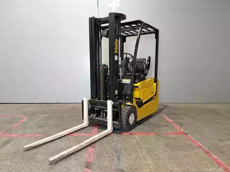 Elektro tříkolové VZV 2017  Yale ERP15VC (4)