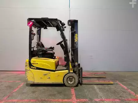 Sähkö - 3 pyör 2017  Yale ERP16VT SWB (4)
