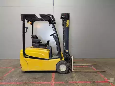 Elektro tříkolové VZV 2019  Yale ERP18VT (7)
