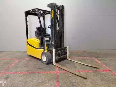 Elektro tříkolové VZV 2019  Yale ERP18VT (8)