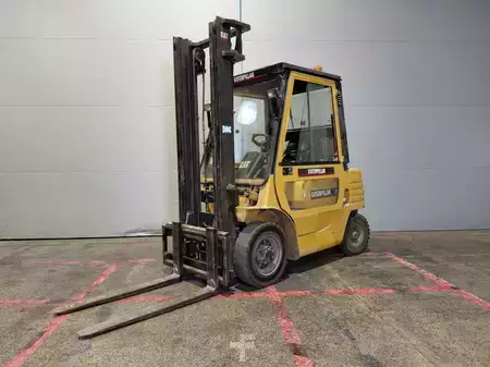 Nestekaasutrukki 1996  CAT Lift Trucks GP25 (14)
