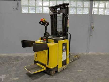 Hochhubwagen 2000  Yale MS12X (4)