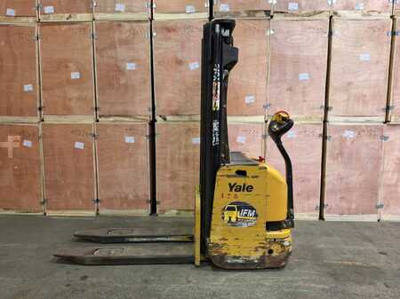 Pallet Stackers 2000  Yale MS14 (2)