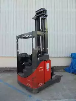 Carrelli retrattili 2011  Fenwick R14S (18)