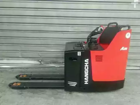 Apilador conductor incorporado 2026  HC (Hangcha) CBD20-AZ3S-SU (4)