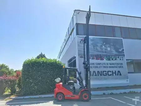 Chariots élévateurs GPL 2026  HC (Hangcha) XF25G-2 (10)