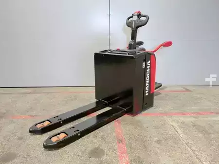 Apilador conductor incorporado 2026  HC (Hangcha) CBD30-AC2S (5)