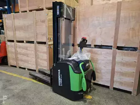 Apilador conductor incorporado 2026  HC (Hangcha) CDD20-AC2S i (3)