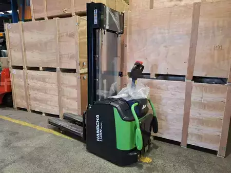 Stackers Stand-on 2026  HC (Hangcha) CDD20-AC2S i (8)