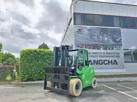 Carrelli elettrici 4 ruote 2026  HC (Hangcha) XC70i (CPD70-XCY2-SI) (3)