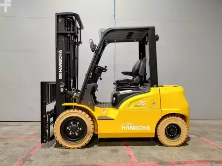 Sähkö - 4 pyör 2026  HC (Hangcha) XE35i (CPD35-XEY2HA-SI) (4)