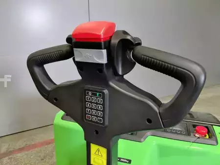 Transpaleta eléctrica 2026  HC (Hangcha) CBD30-XT1-SI (9)