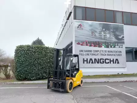 Sähkö - 4 pyör 2026  HC (Hangcha) XE35i (CPD35-XEY2HA-SI) (3)