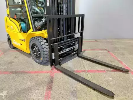 Sähkö - 4 pyör 2026  HC (Hangcha) XE25i ( CPD25-XEY2HA-SI ) (7)