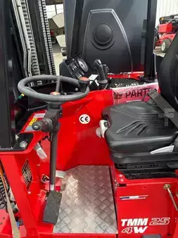 Wózki widłowe diesel 2023  Manitou TMM25 4W (13)