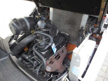 Chariot élévateur gaz 2013  Still RX70-25 T (6)