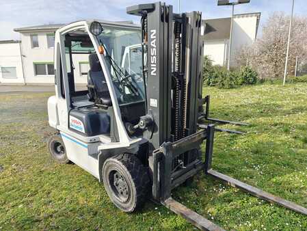 Diesel Forklifts 2014  Unicarriers YG1D2A30Q (8)